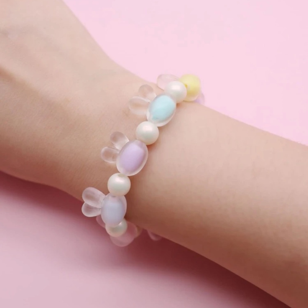 🐰 Adorable Pastel Cartoon Bunny Rabbit Faux Pearl Beaded Bracelet 🐇